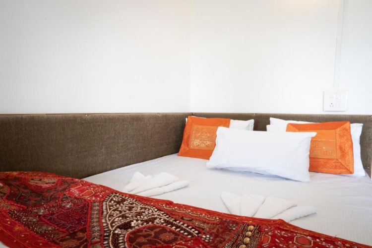 Deluxe Double room with balcony and with sea view