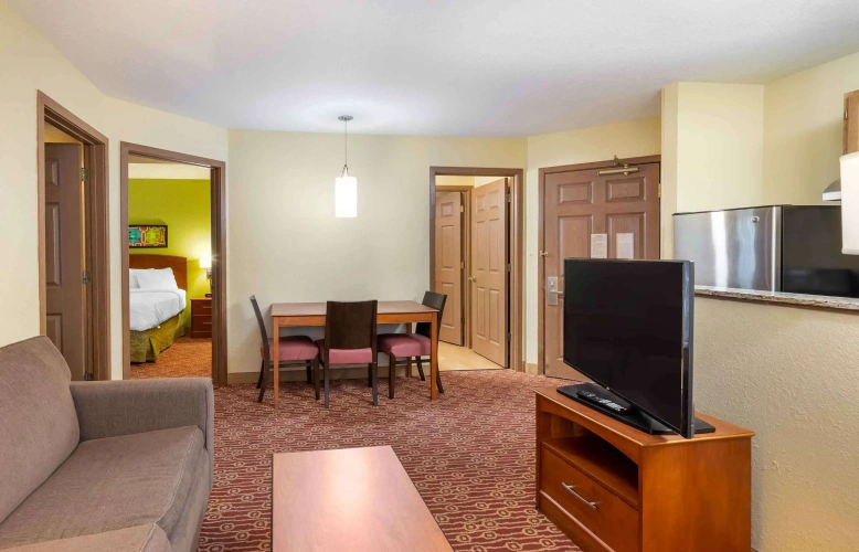 2 Bedrooms Quadruple Suite