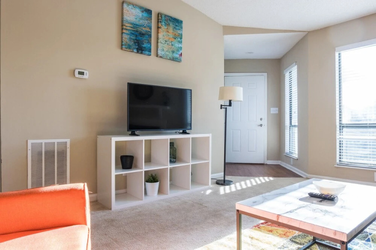 Spacious Uptown Apartments