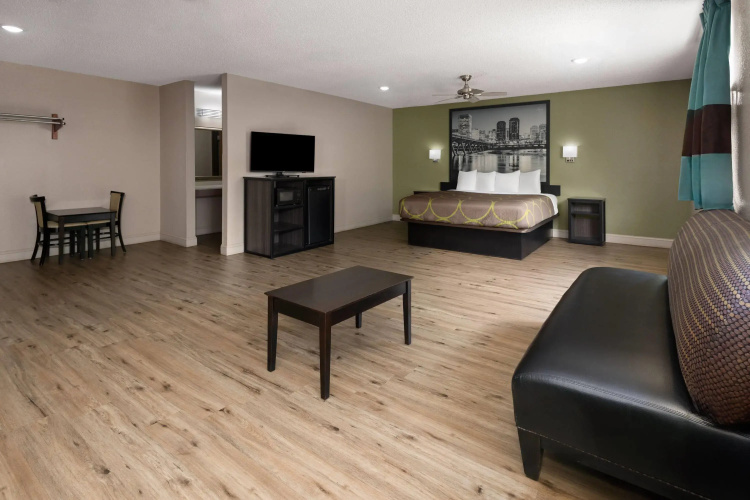 Super 8 by Wyndham Richmond Midlothian Turnpike