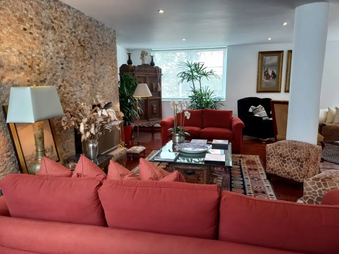 Ana Frank Boutique Hotel