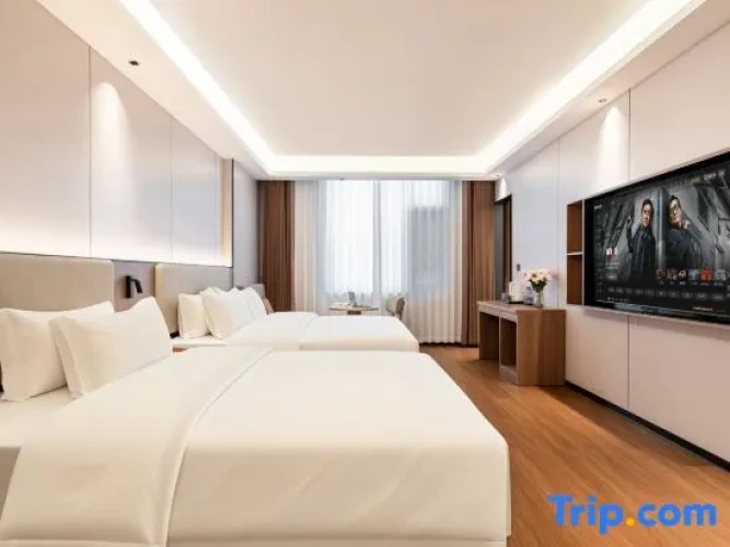 Deluxe Family Suite