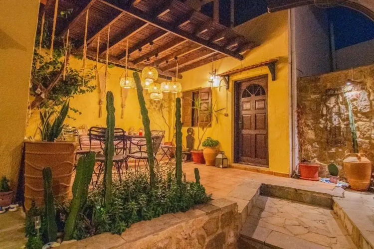 La Chapelle Suites