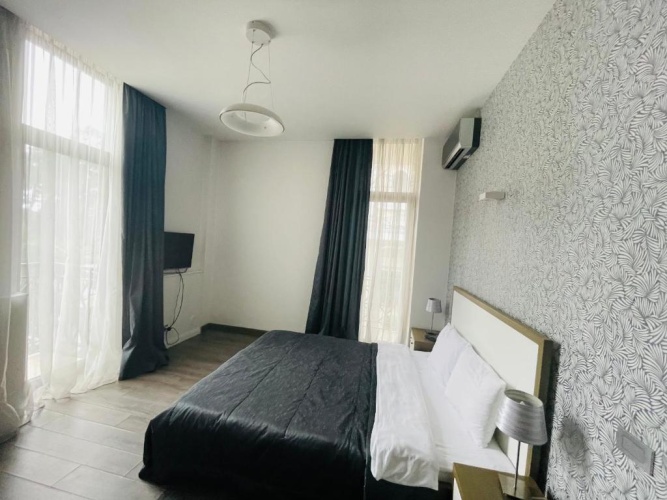 1 Bedroom Suite