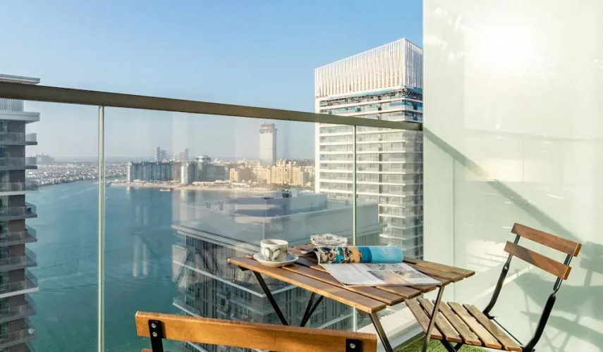 Manzil - Stylish 1BR in Emaar Beachfront