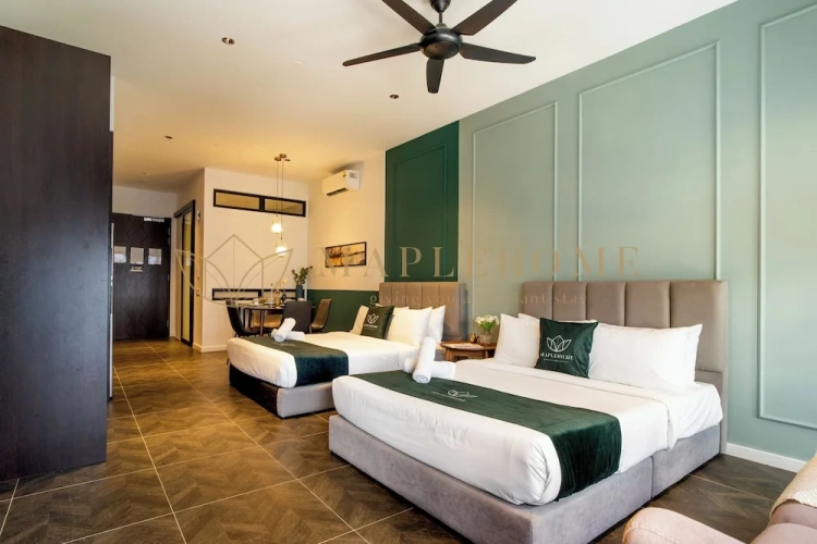 Quadruple Family Suite