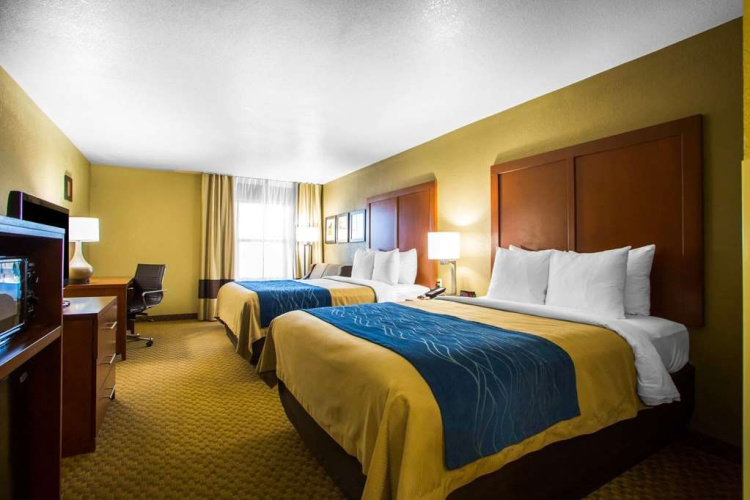 Comfort Inn & Suites