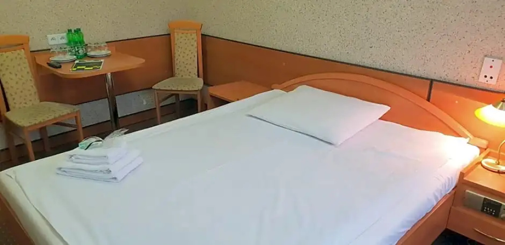 Hotel Echo