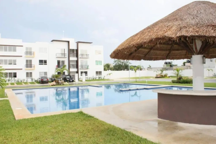 3 Bedrooms Apartment