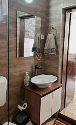 Hostel Bushati