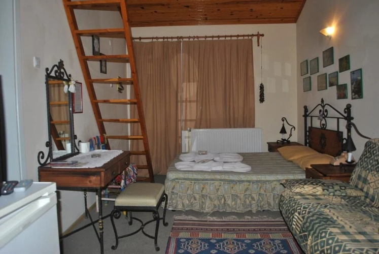 Naz Hotel