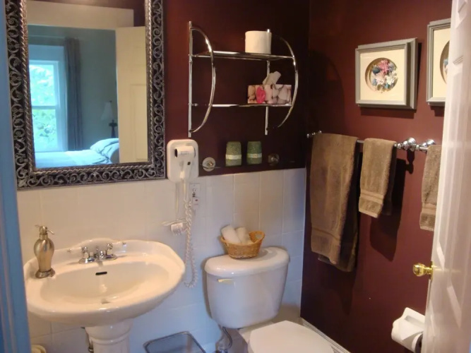 DownHome Bed & Breakfast