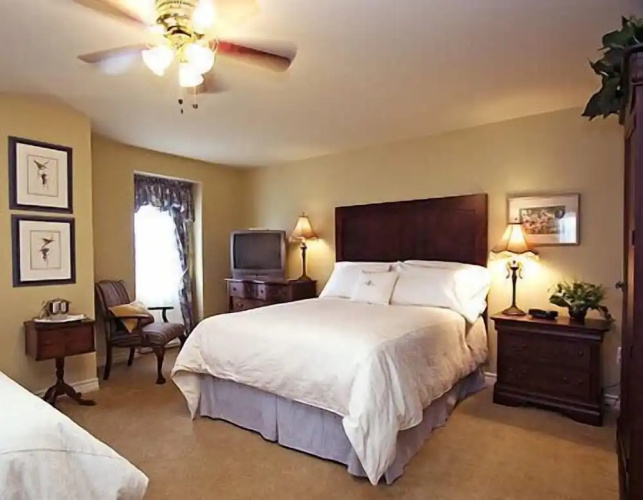 DesBarres Manor Inn