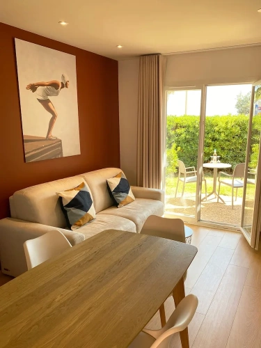 1 Bedroom Apartment with balcony and with garden view
