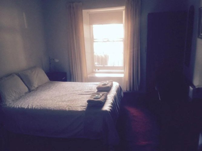 Ross Hotel