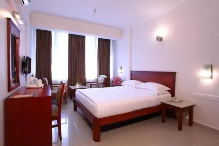 Hotel Pooram International