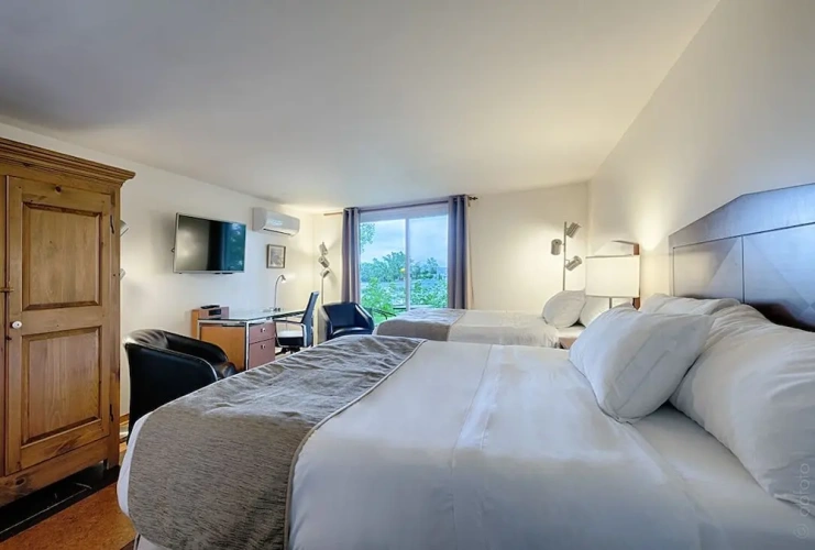 Superior Quadruple room with balcony