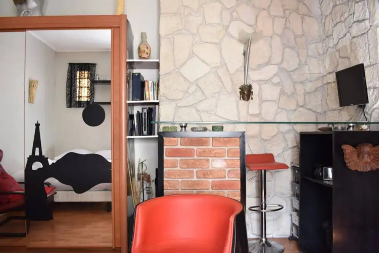 Bright Parisian Studio for 2