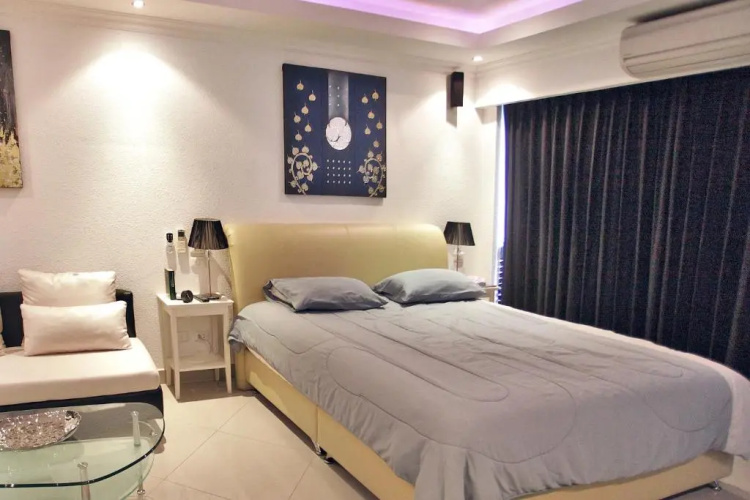 View Talay 6 Central Apartment