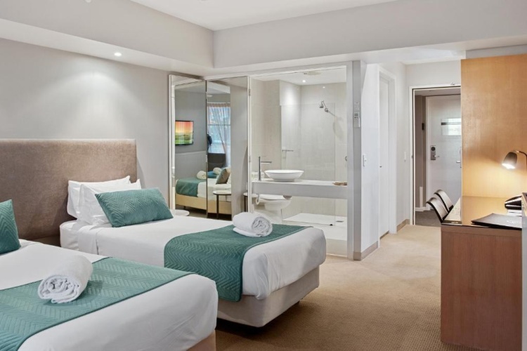 Standard Twin room with balcony