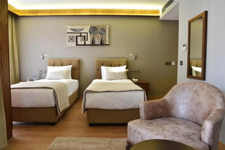 The Elegant Hotel