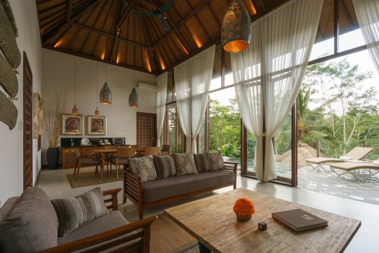 2 Bedrooms Villa with balcony