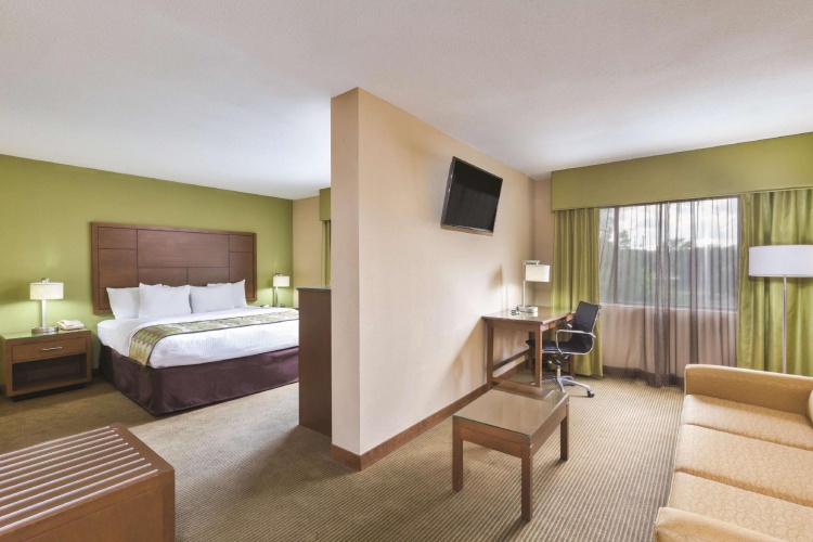 Deluxe Double Suite