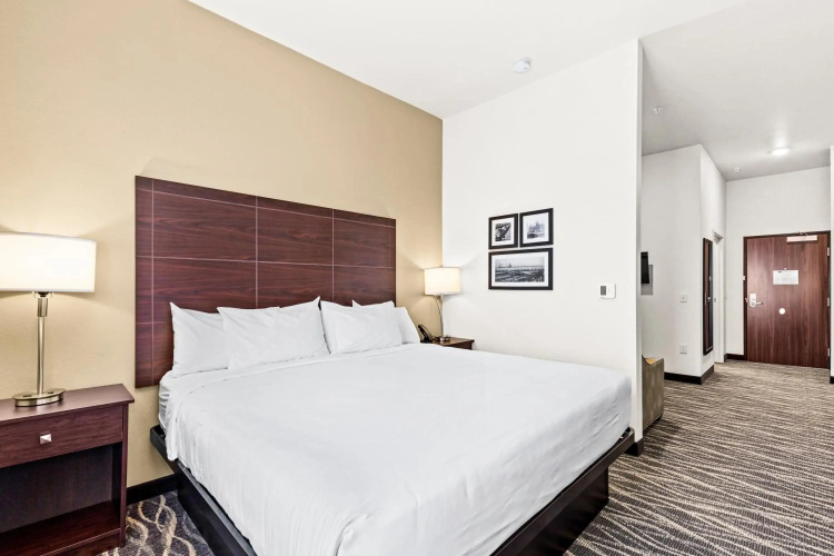 Cobblestone Hotel & Suites - Superior Duluth