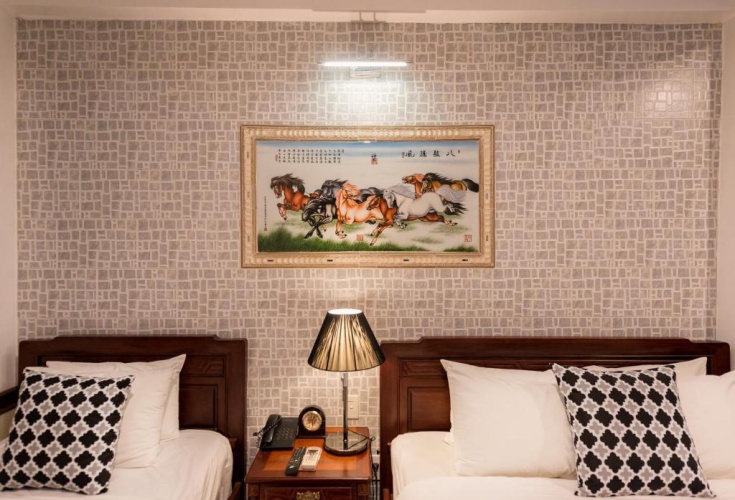Deluxe Twin room with city view