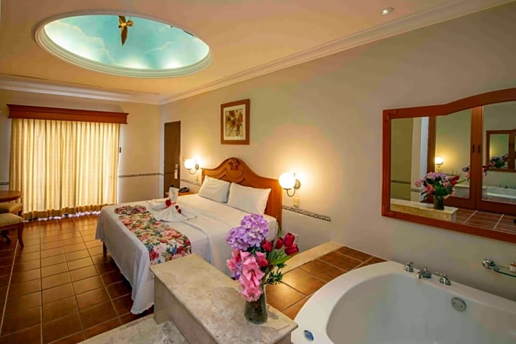 Deluxe Double Suite