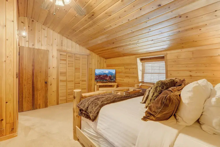 Log Lodge