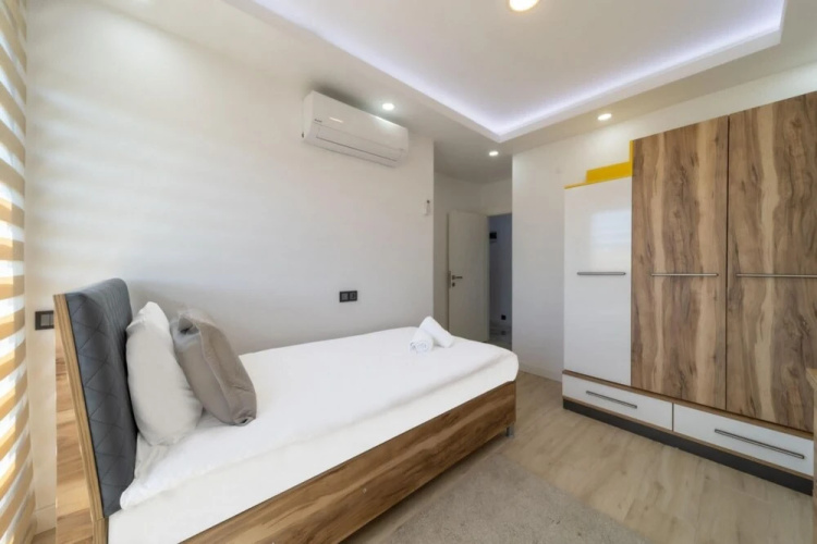 Lovely Duplex Flat Near Beach in Muratpasa