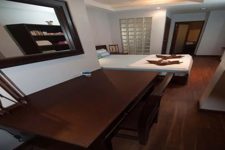 Penn Sunset Villa with Pool 10A