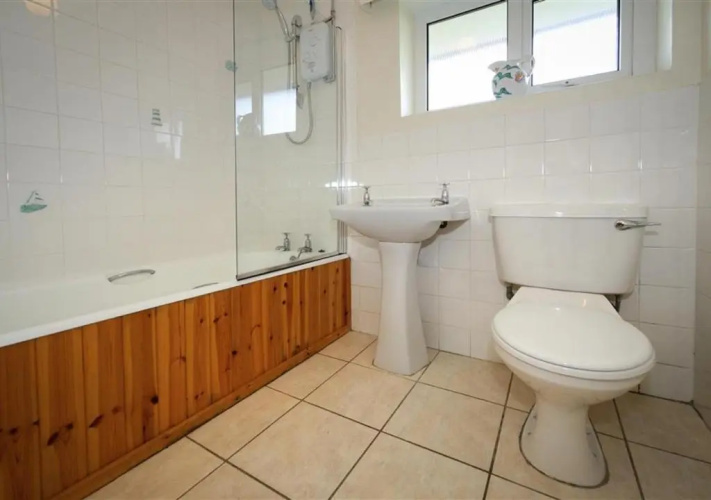 10 Llwyn Onn Beach Hut