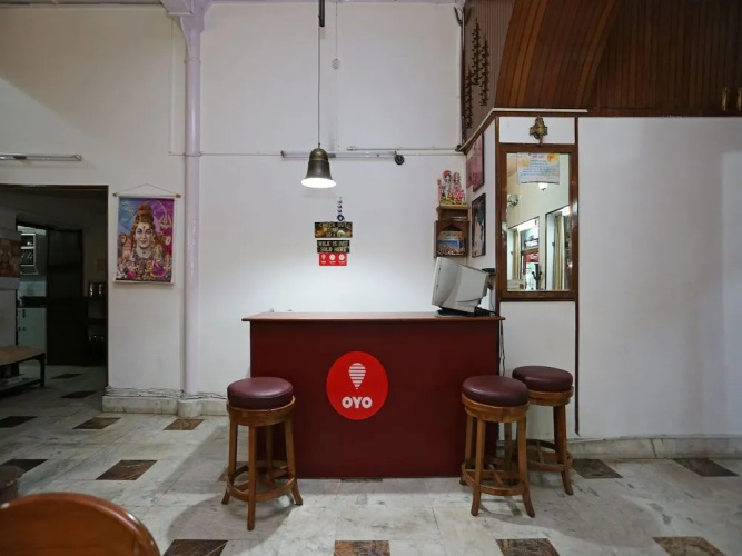 OYO 10653 Hotel Clark