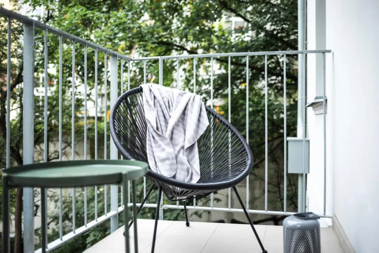 TurnKey Balcony Studio