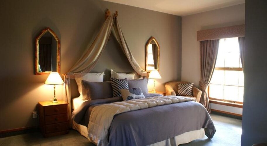 Fyffe Country LodgeOver view