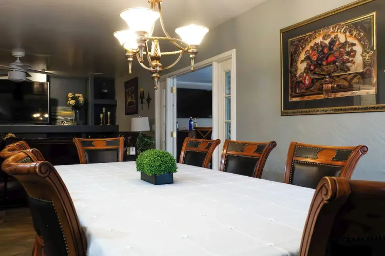 Spacious, Fully Equipped 5BR Home w/ Pool