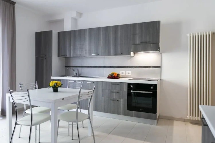 1 Bedroom Apartment with balcony