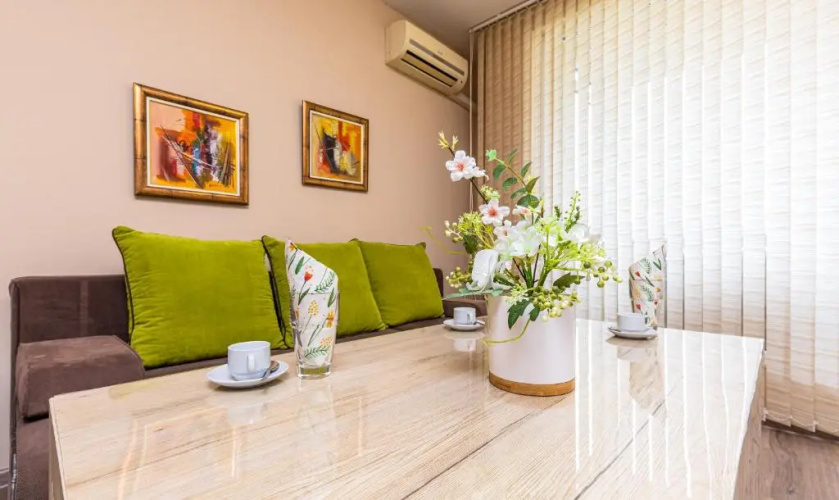Beige and Purple - Two 1-BDR Apartments in Plovdiv