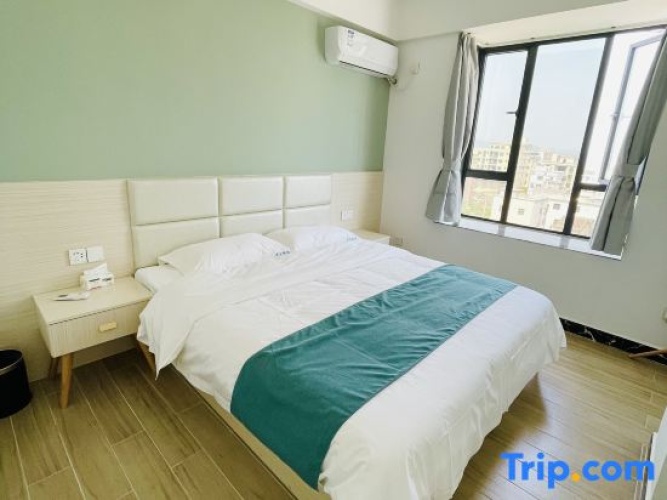 Deluxe Family Suite with balcony and with view