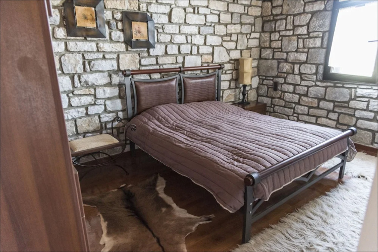 Stone Mansion Anavryti