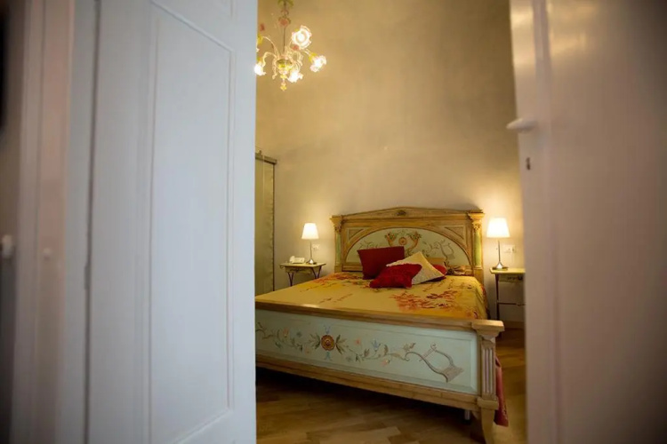B&B JSuite
