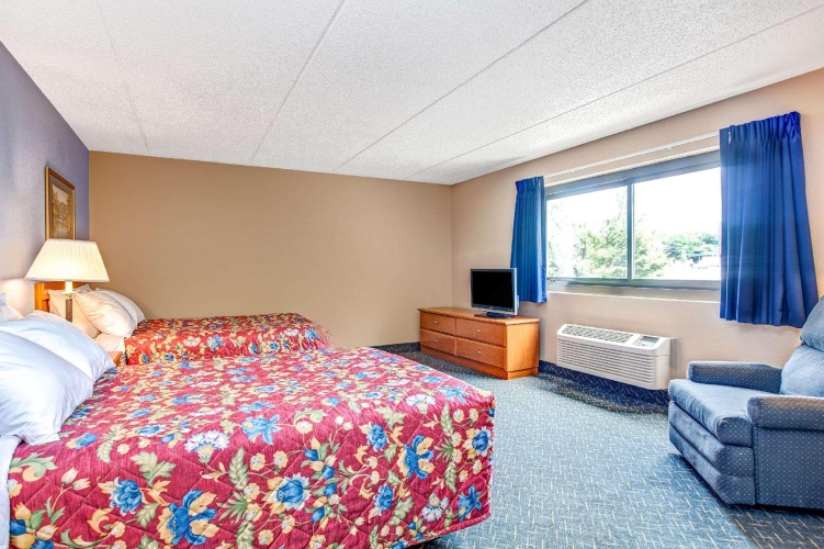 Deluxe Quadruple room