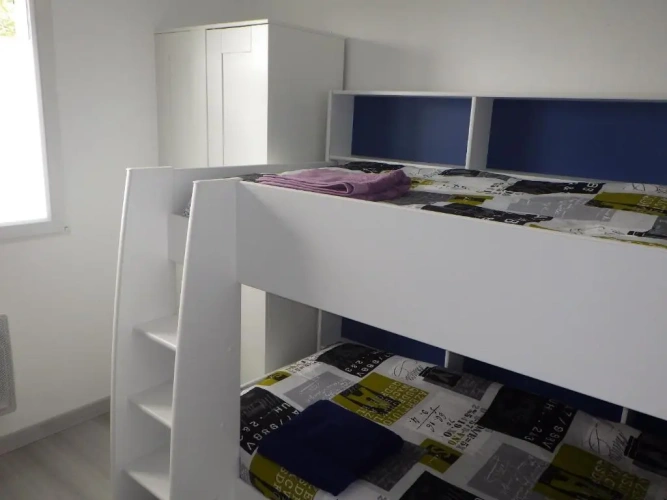3 Bedrooms Cottage