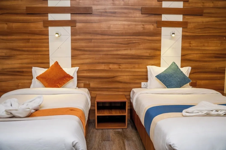 Deluxe Twin room with balcony