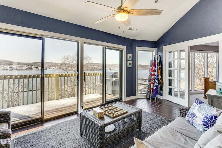 3 Bedrooms Apartment