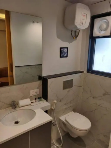 Lovely Studio apartment 1-bedroom with small kitchen and pool