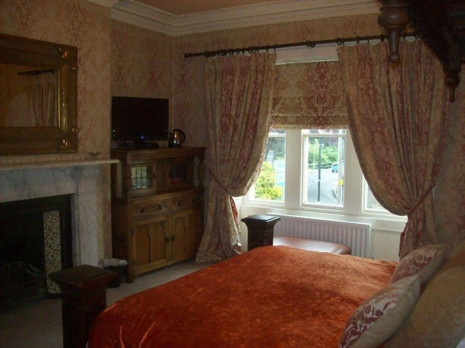 Roxbro House
