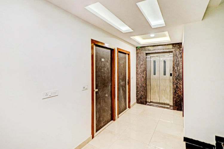 Collection O 81326 Hotel Dolphin